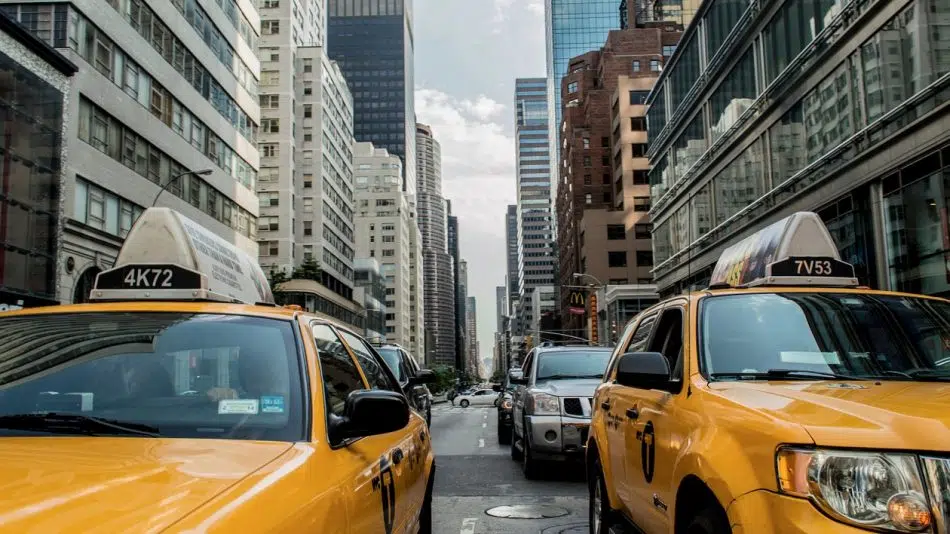 Comment réserver rapidement un taxi à Paris ?