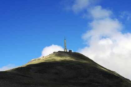 Réservez une location haut de gamme dans le Puy-de-Dôme : confort et prestige au rendez-vous